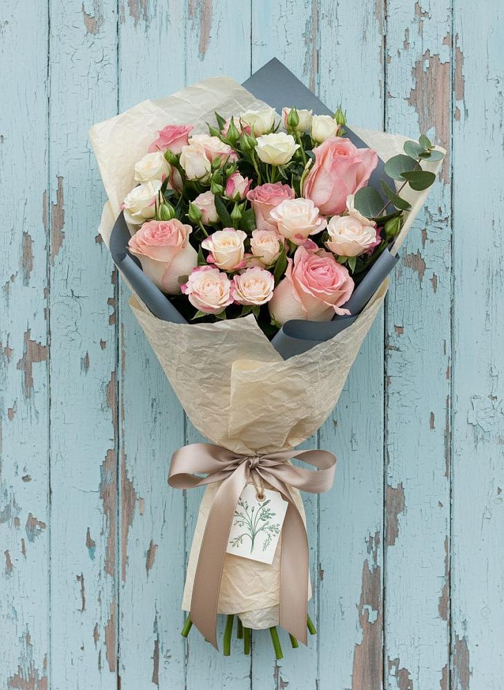 Букет цветов из: Розы в Кормиловке