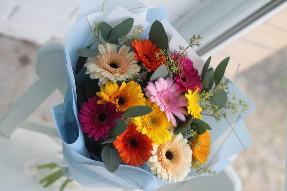 Букет цветов из: Герберы в Кормиловке