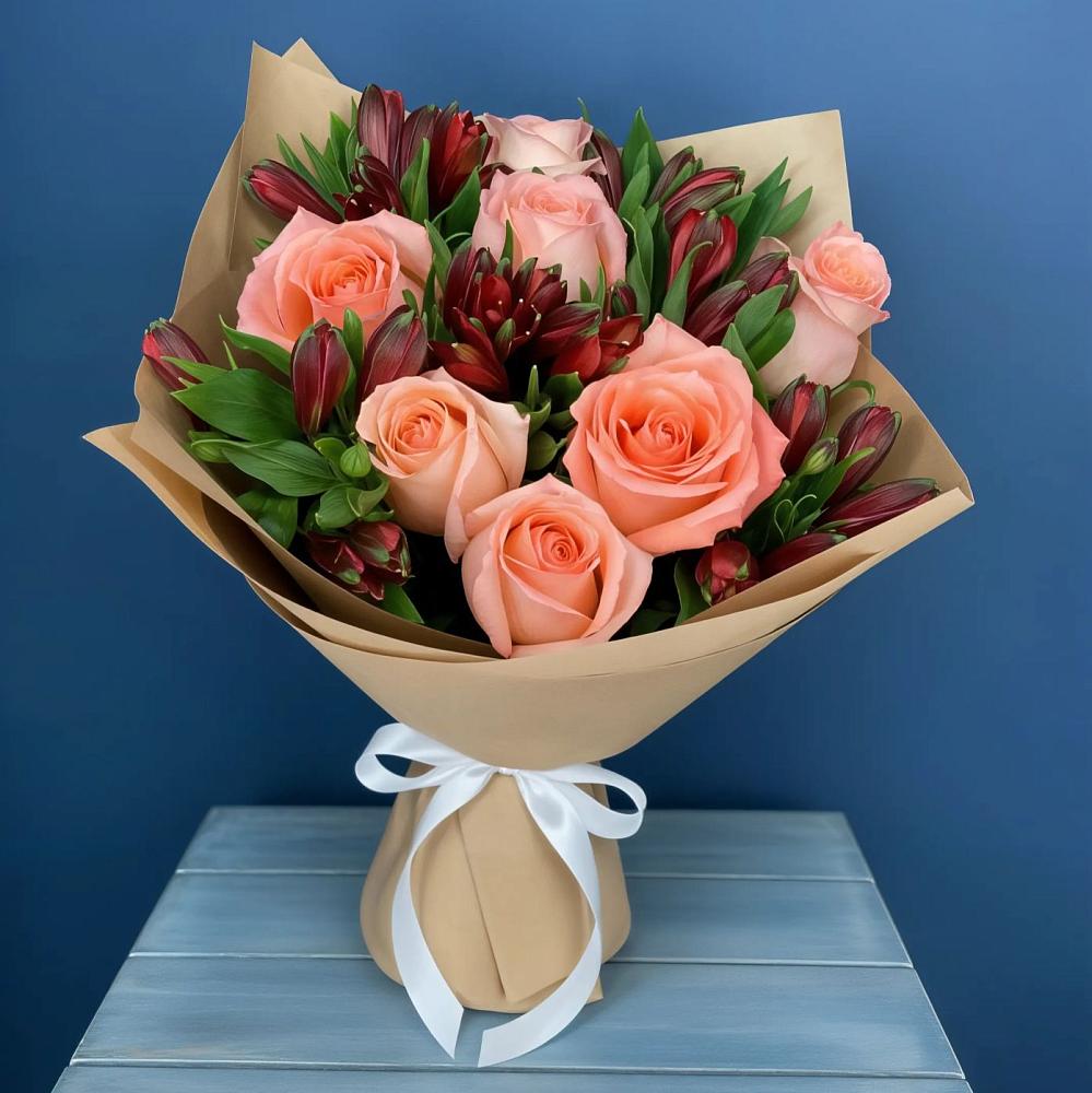 Букет цветов из: Розы и Альстромерии в Кормиловке