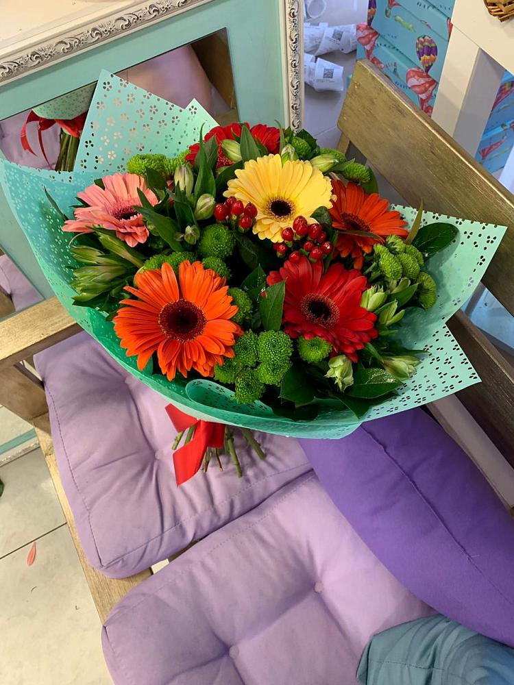 Букет цветов из: Герберы, Хризантемы и Альстромерии в Кормиловке