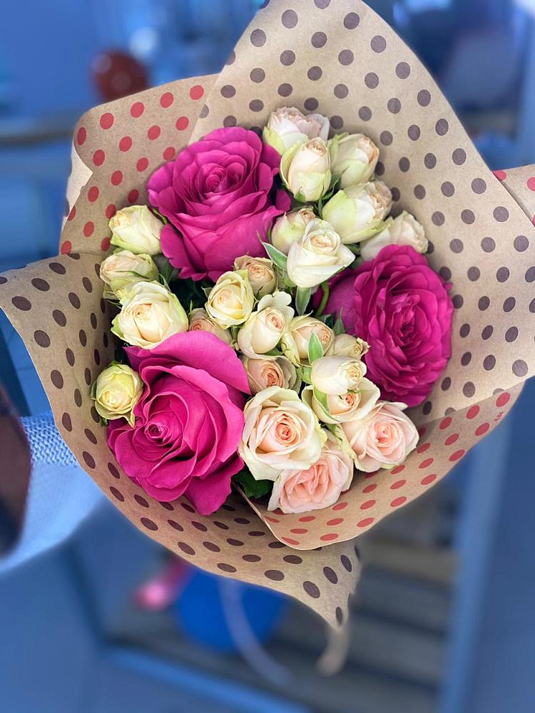 Букет цветов из: Розы в Кормиловке