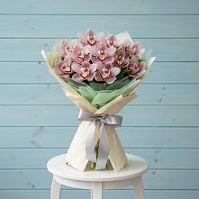 Букет цветов из:  Орхидеи и Розы в Кормиловке