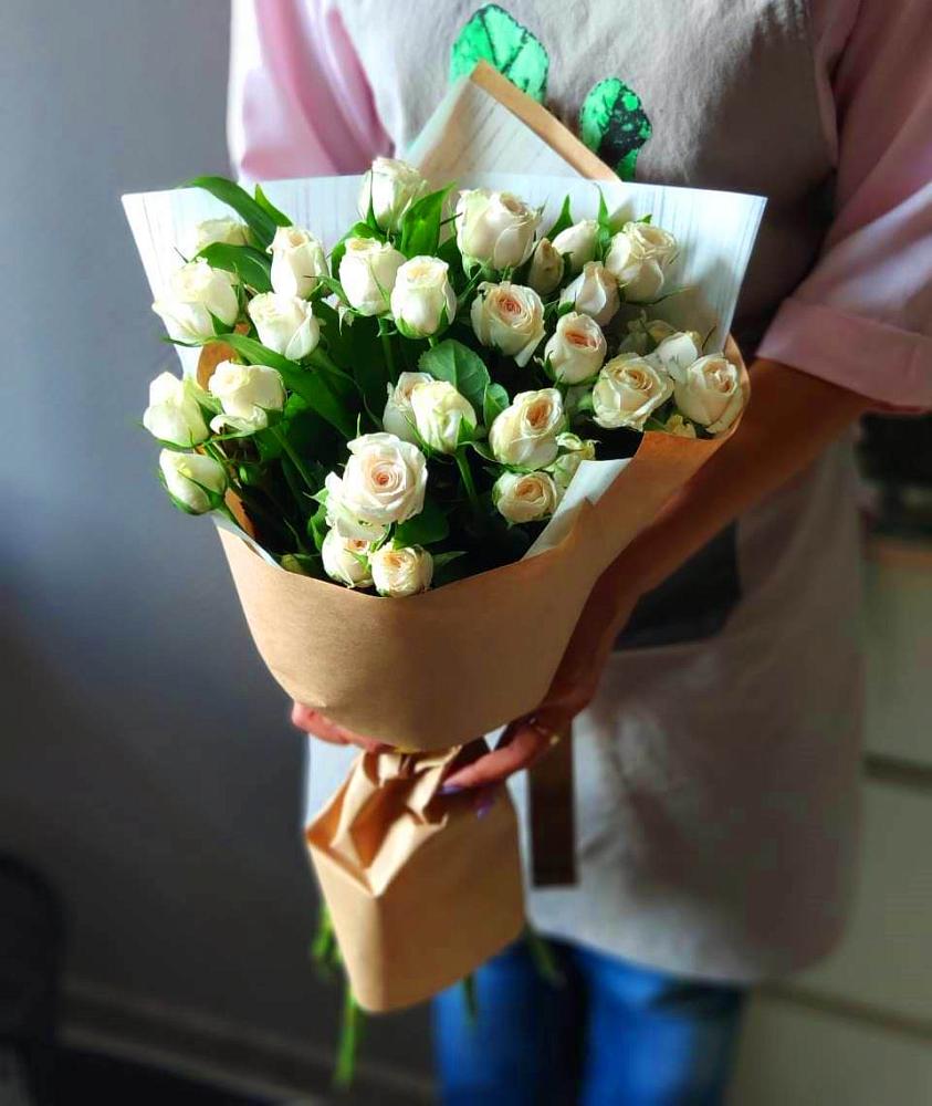 Букет цветов из: Розы в Кормиловке