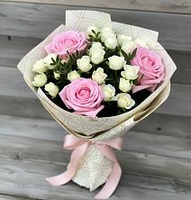 Букет цветов из:  Розы в Кормиловке