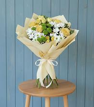 Букет цветов из:  Хризантемы и Розы в Кормиловке