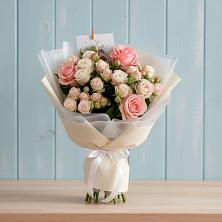 Букет цветов из:  Розы в Кормиловке