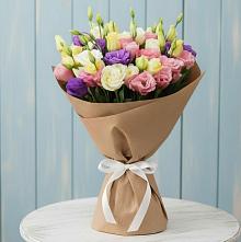 Букет цветов из:  Лизиантусы в Кормиловке
